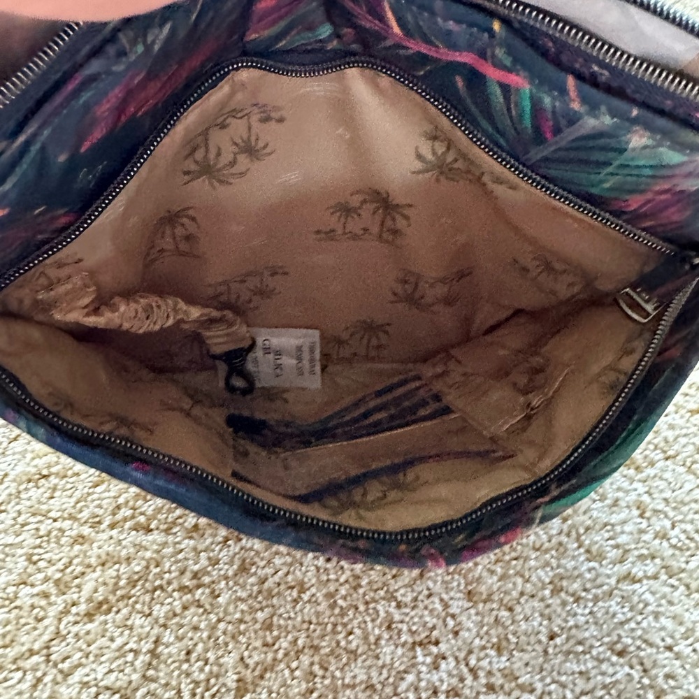 Lug Adagio Quilted Crossbody Shoulder‎ Bag Tropical Palm Print Travel Purse - Picture 5 of 6
